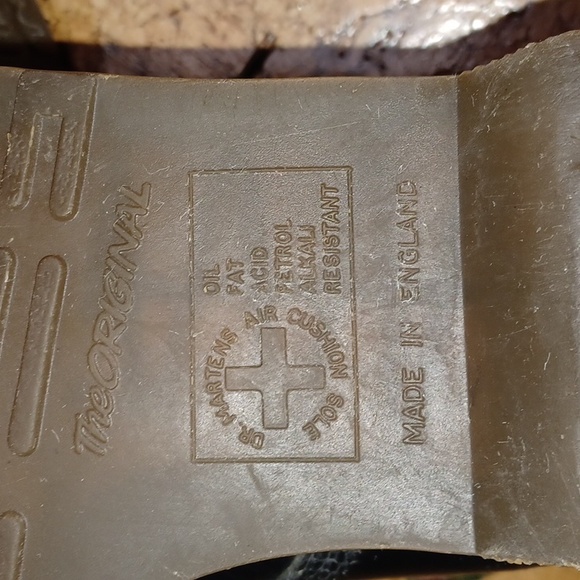 Dr. Martens Vintage Made In England 6 Hole Short Leather Boots Women's Size 8.5 - Picture 7 of 12